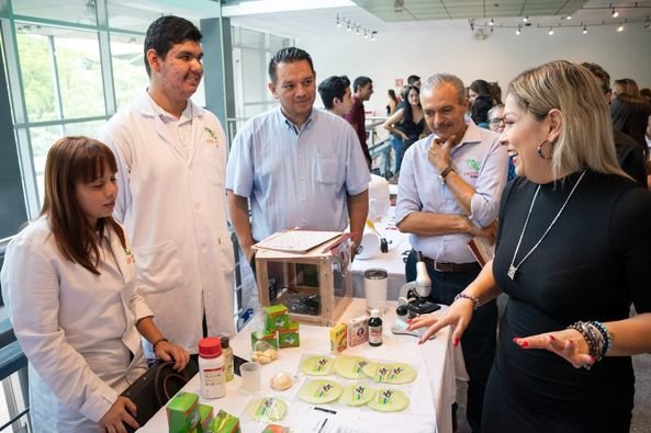 *Cierra exitosamente el gran Young Demo Day*
