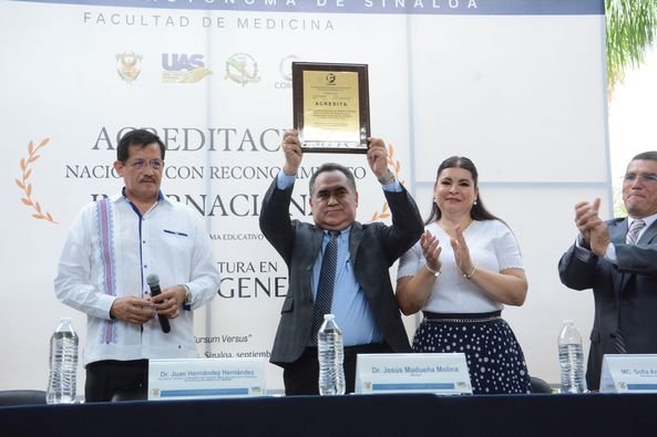 Cumpliendo con su compromiso social, recibe la Facultad de Medicina de la UAS la Cumpliendo con su compromiso social, recibe la Facultad de Medicina de la UAS la
