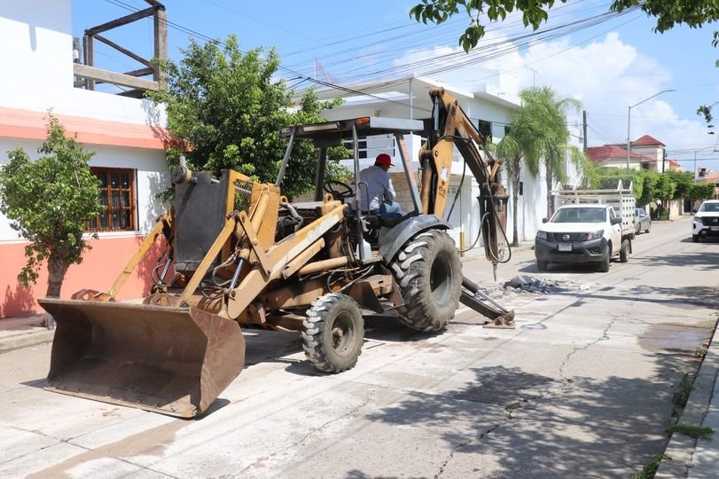 *JUMAPAM sondea, rehabilita y desazolva el alcantarillado en Puesta del Sol* *JUMAPAM sondea, rehabilita y desazolva el alcantarillado en Puesta del Sol*