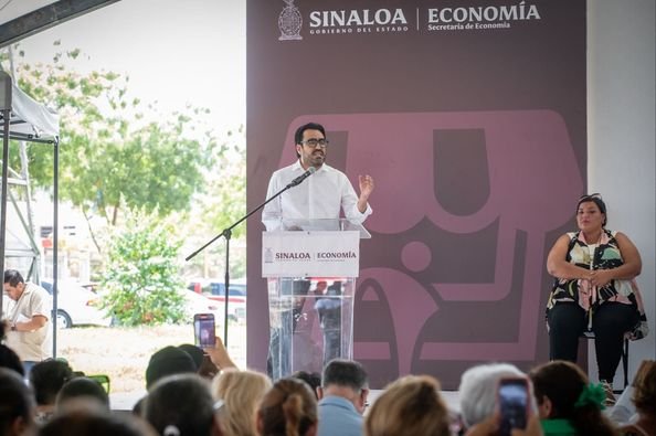 *Juan de Dios Gámez acuden al lanzamiento del Programa «Impulsando tu Comercio”* *Juan de Dios Gámez acuden al lanzamiento del Programa «Impulsando tu Comercio”*