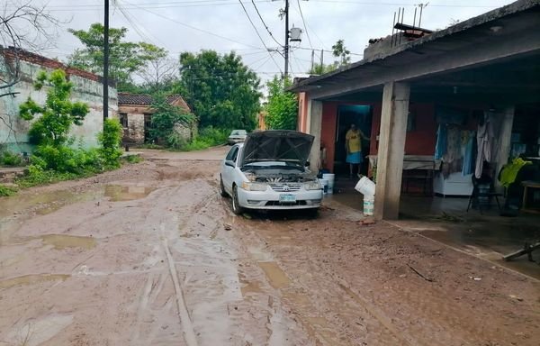 *Los Zapotes, el Roble y Villa Unión con afectaciones por las lluvias.* *Los Zapotes, el Roble y Villa Unión con afectaciones por las lluvias.*