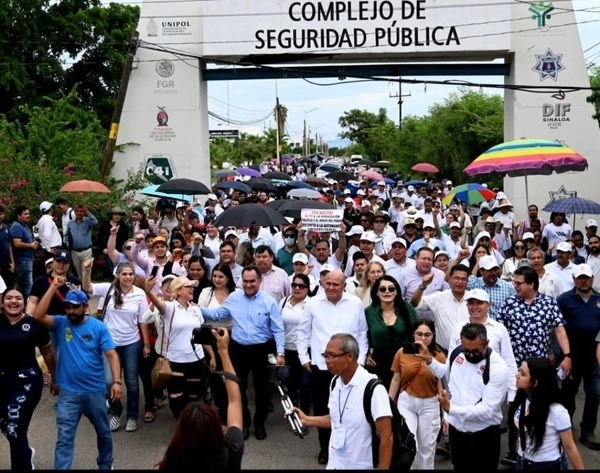 Rector hace un llamado de alerta a los universitarios y pide que se informe a la