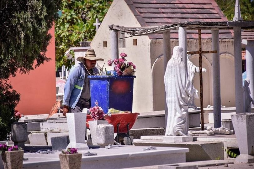 *Todo listo para recibir a los mazatlecos en los panteones este Día de muertos.* *Todo listo para recibir a los mazatlecos en los panteones este Día de muertos.*