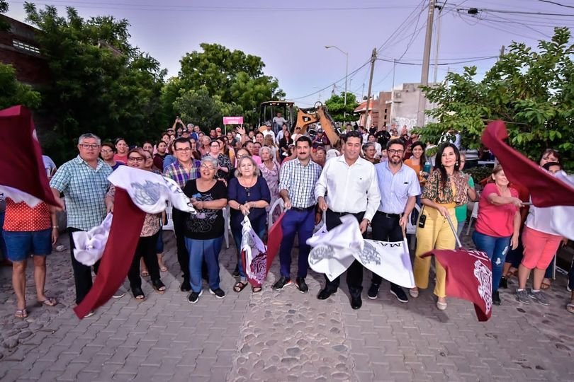 *Arranca Edgar González obra de reconstrucción de muro de contención y puente pe *Arranca Edgar González obra de reconstrucción de muro de contención y puente pe