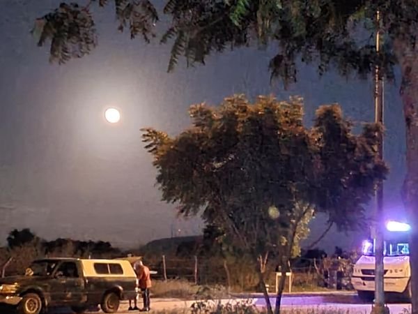 DISFRUTAR LA LUNA DE OCTUBRE HASTA SU ÚLTIMO DÍA.