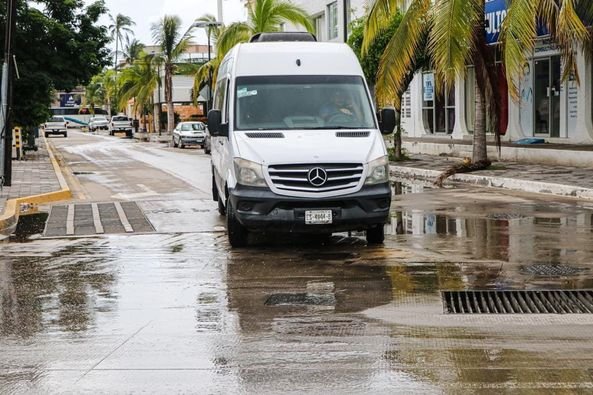 *Llama Tránsito Municipal a conductores a tener precaución al circular en vialid *Llama Tránsito Municipal a conductores a tener precaución al circular en vialid