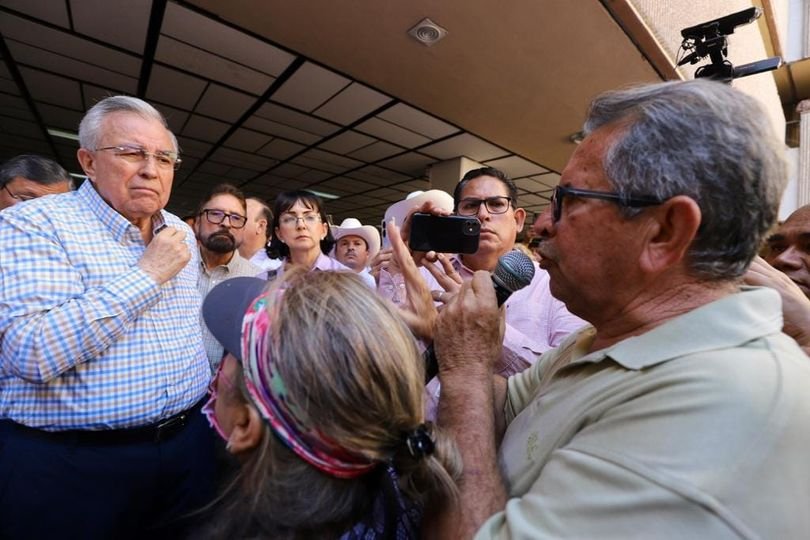 Rocha reiteró que a todos los productores de maíz de hasta 15 hectáreas se las p Rocha reiteró que a todos los productores de maíz de hasta 15 hectáreas se las p