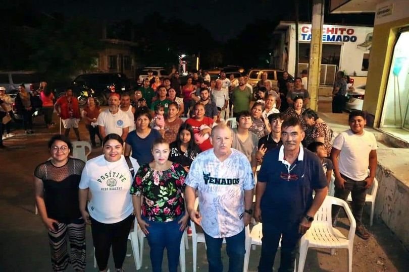 Ahora Higuera se reúne con habitantes de colonias Clouthier y Felicidad.
