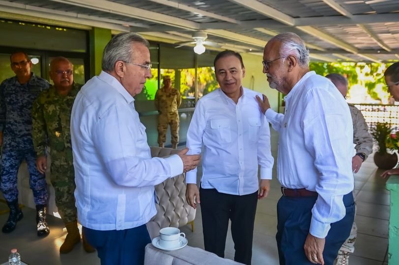 Destaca Rocha coordinación efectiva en seguridad con los gobernadores del Mar de Destaca Rocha coordinación efectiva en seguridad con los gobernadores del Mar de