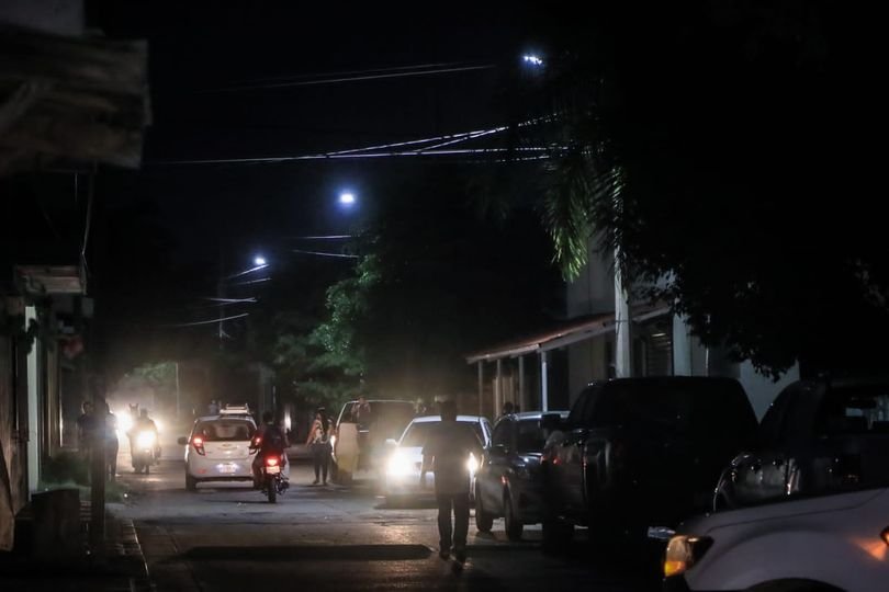 *El Walamo se ilumina por completo con nuevas lámparas LED.* *El Walamo se ilumina por completo con nuevas lámparas LED.*