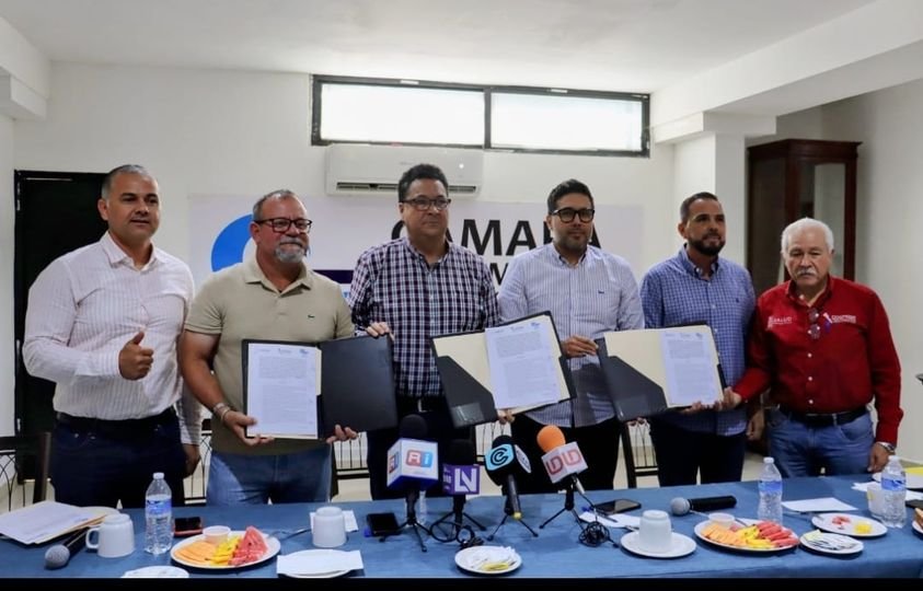 Fírman convenio de colaboración Coepriss y Canaco Mazatlán Fírman convenio de colaboración Coepriss y Canaco Mazatlán
