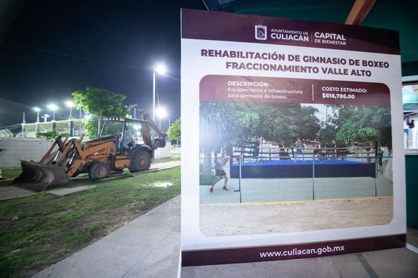 *Juan de Dios Gámez da banderazo de inicio de construcción de gimnasio de boxeo *Juan de Dios Gámez da banderazo de inicio de construcción de gimnasio de boxeo