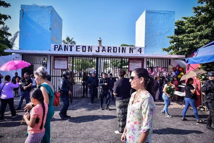 *Transcurre con tranquilidad y gran afluencia celebración del Día de Muertos en *Transcurre con tranquilidad y gran afluencia celebración del Día de Muertos en