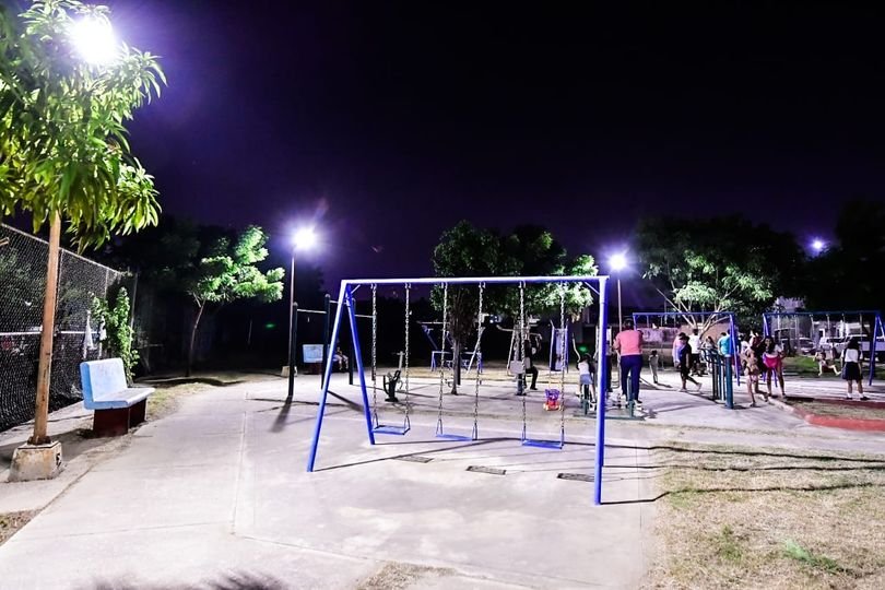 *¡Y fue así… como Fuentes Del Valle se iluminó! Julión Álvarez y Edgar González *¡Y fue así… como Fuentes Del Valle se iluminó! Julión Álvarez y Edgar González