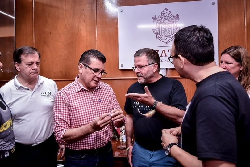 *Alcalde  Edgar González sostiene encuentro con científicos de la NASA*
