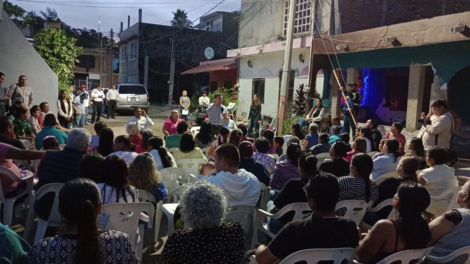 *Atiende JUMAPAM a usuarios de la Loma Atravesada* *Atiende JUMAPAM a usuarios de la Loma Atravesada*