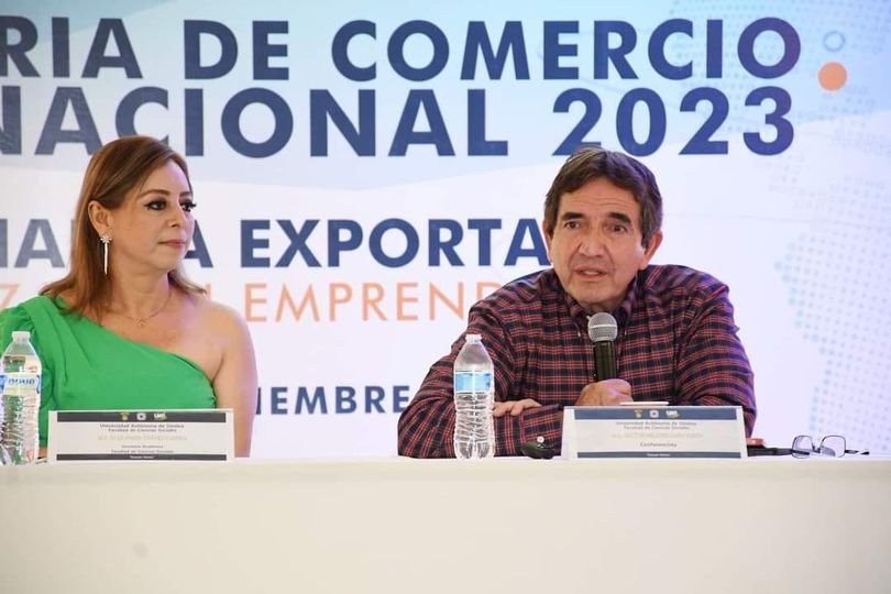 Brinda charla sobre experiencia personal donde impera el Emprendurismo