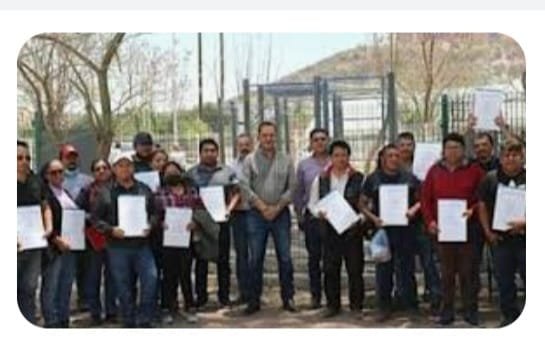 ENTREGAN TÍTULOS DE PROPIEDAD A COLONOS DE LA LABASTIDA.