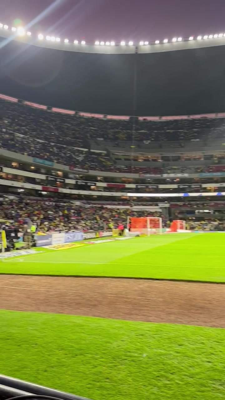 NUESTRO GRAN CRONISTA DEPORTIVO, PAULINO JOYA, LES SALUDA DESDE EL ESTADIO AZTEC