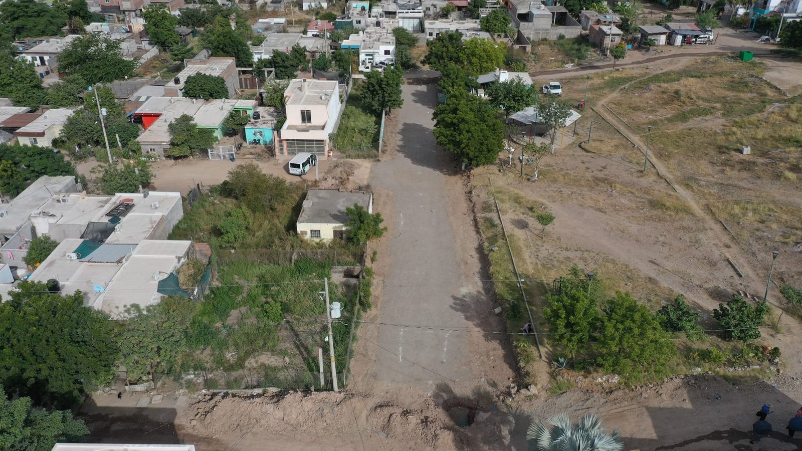 *Programa de pavimentación avanza en diversos sectores de la ciudad* *Programa de pavimentación avanza en diversos sectores de la ciudad*