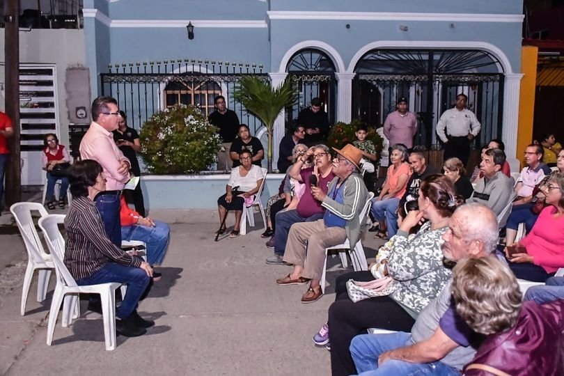 *Renueva Gobierno de Mazatlán Alumbrado Público en el Fraccionamiento El Toreo.*
