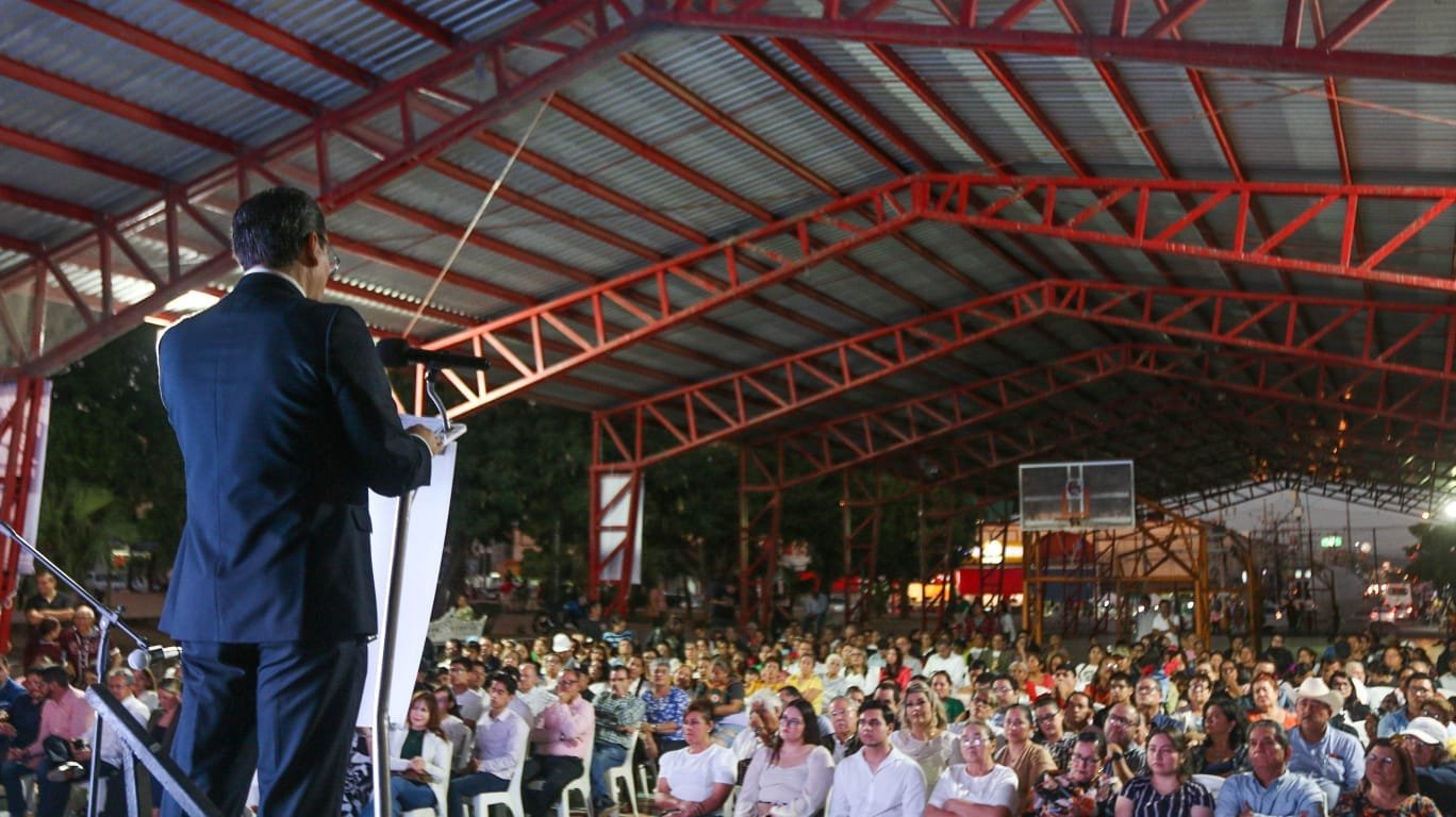 SE COMPROMETE EL REGIDOR ROBERTO RODRÍGUEZ A SEGUIR TRABAJANDO POR LAS MEJORES C SE COMPROMETE EL REGIDOR ROBERTO RODRÍGUEZ A SEGUIR TRABAJANDO POR LAS MEJORES C