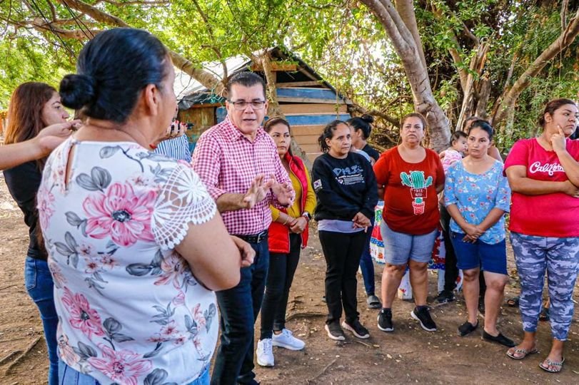 *Visita Alcalde Edgar González colonia Rincón de Mazatlán y su ampliación.*