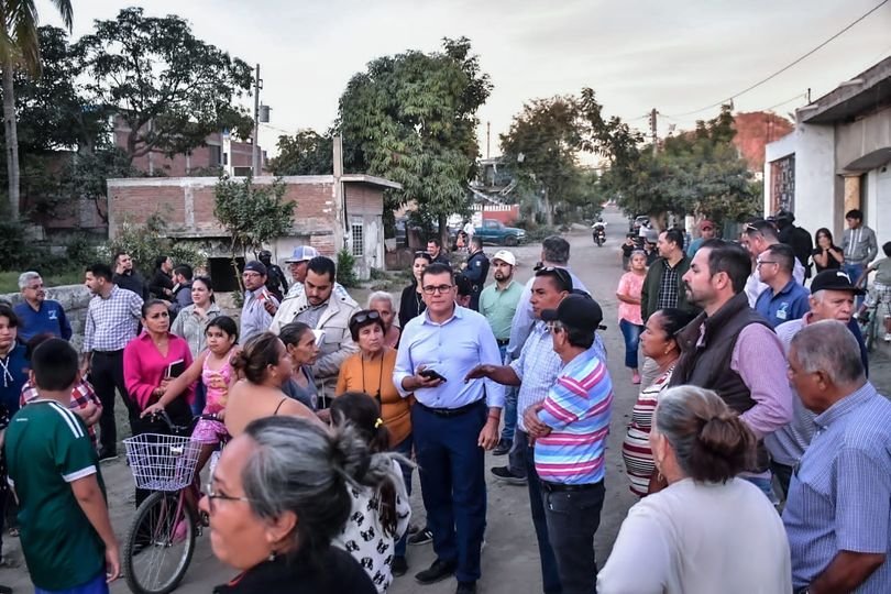 *Alcalde de Mazatlán visita la Colonia Francisco I Madero para escuchar y atende