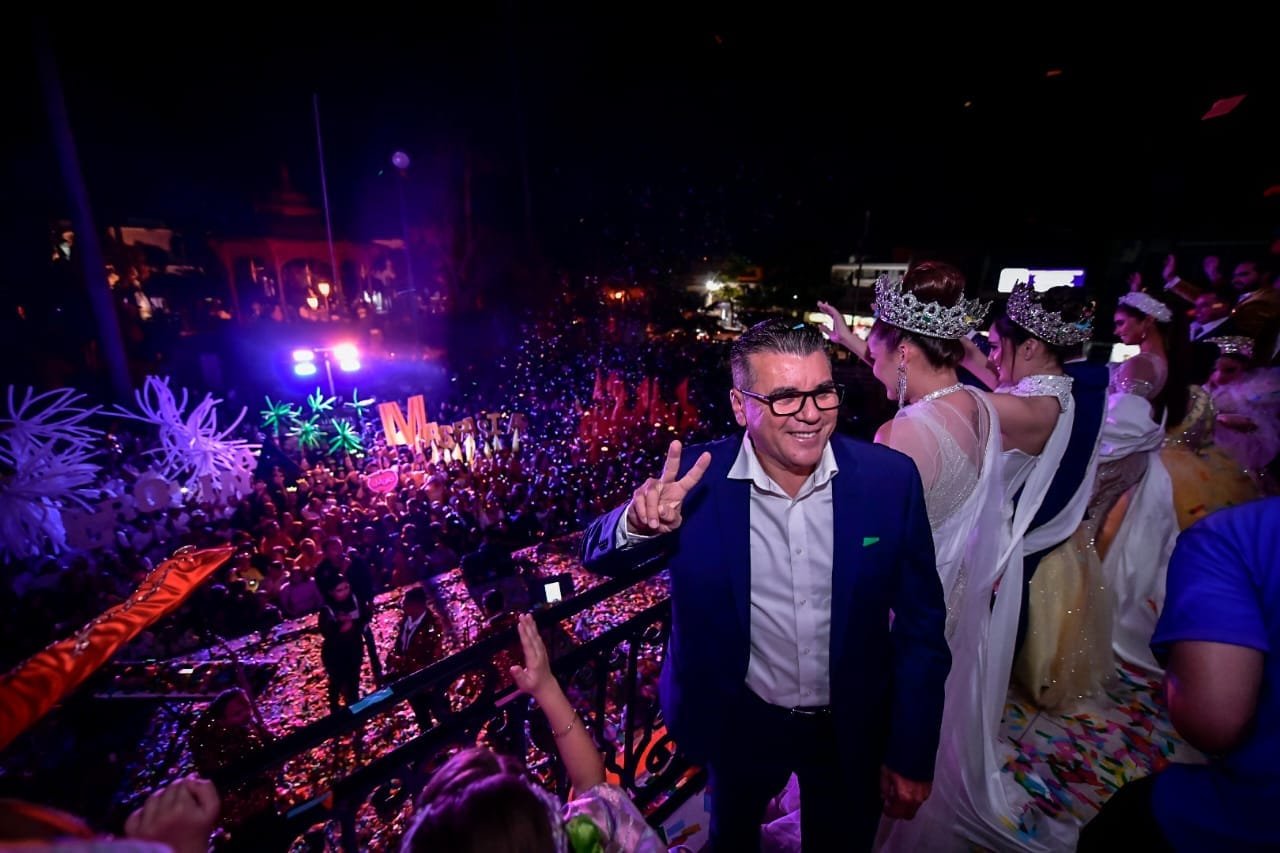 *Alcalde recibe a la corte real y candidatos del Carnaval Mazatlán 2024.* *Alcalde recibe a la corte real y candidatos del Carnaval Mazatlán 2024.*