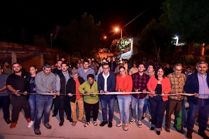 *Después de 30 años, habitantes de El Quelite cristalizan su sueño con la pavime *Después de 30 años, habitantes de El Quelite cristalizan su sueño con la pavime