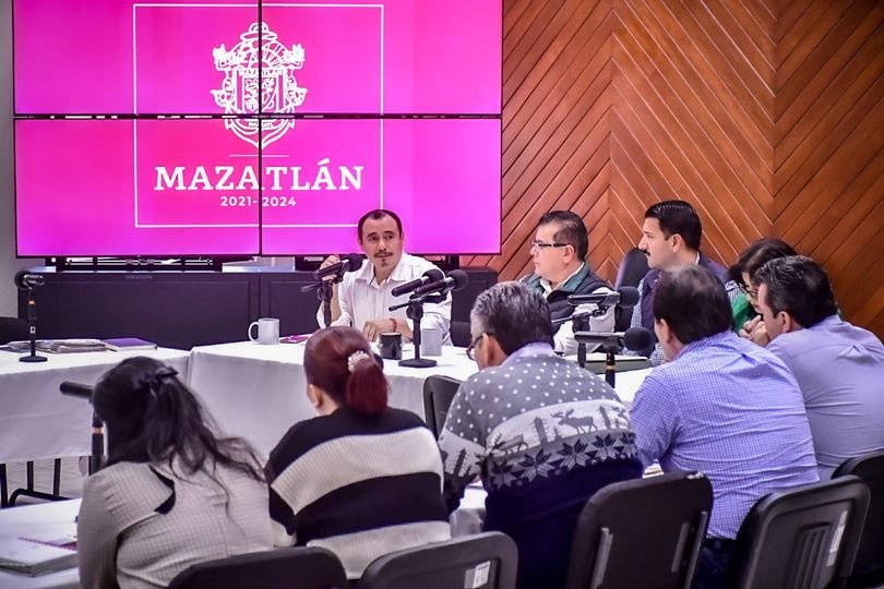 *El Cabildo y JUMAPAM sostienen mesa de trabajo*