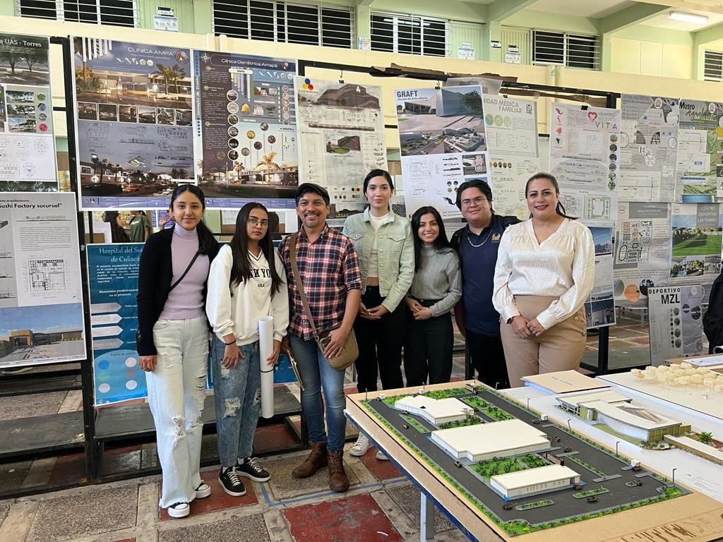 En la idea de presentar los proyectos finales de los alumnos, se puso en marcha