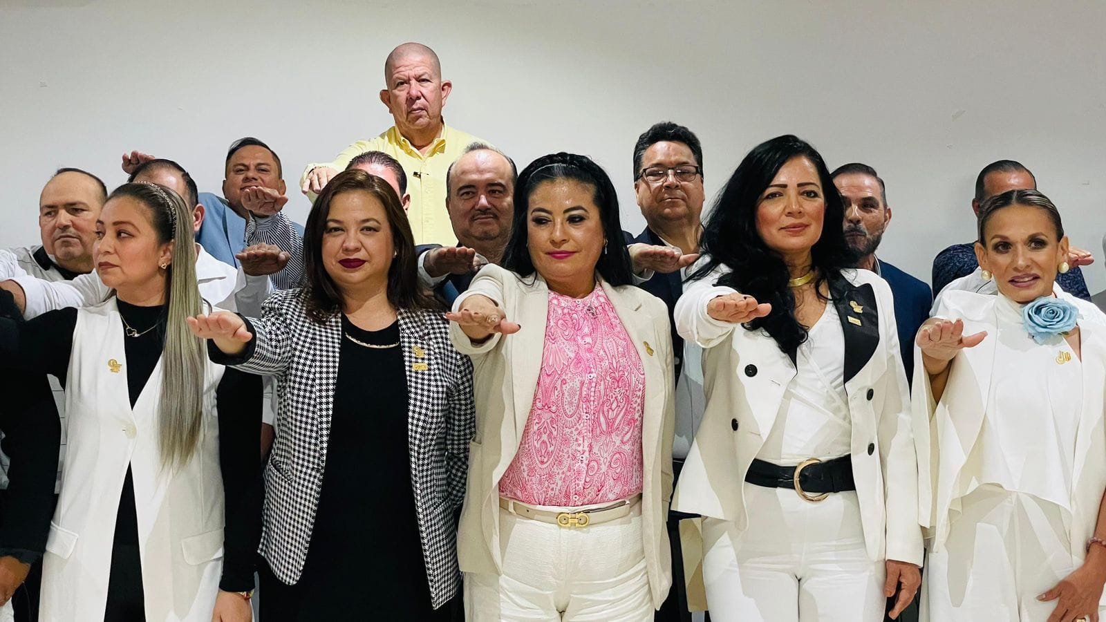 Francis Cázarez asume presidencia de la Cámara de Comercio de Mazatlán
