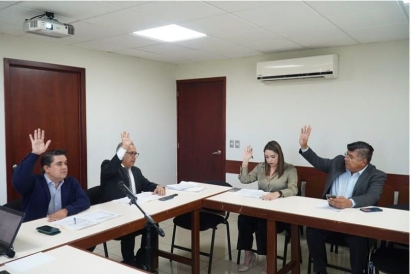 INPROCEDENTE JUICIO POLÍTICO CONTRA ESTRADA FERREIRO: CONGRESO.