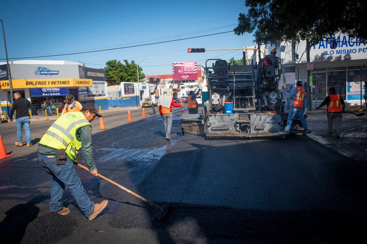 *Labores de reencarpetado continúan transformando la ciudad* *Labores de reencarpetado continúan transformando la ciudad*