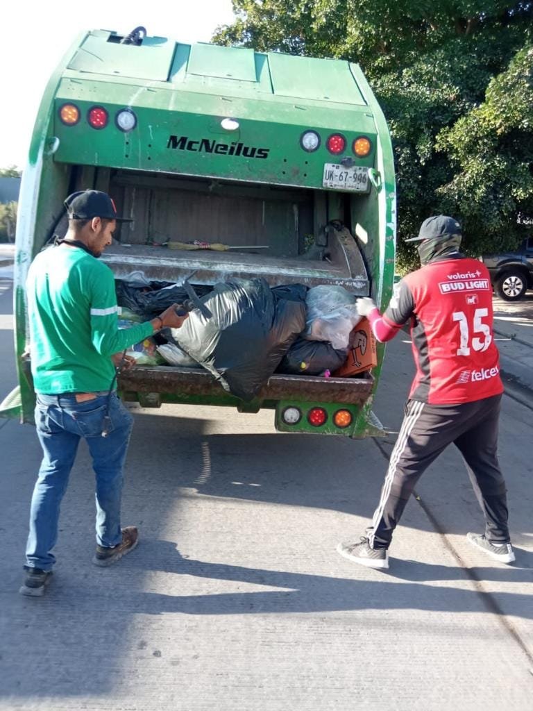Llama Servicios Públicos a respetar horarios y lugares para sacar la basura.