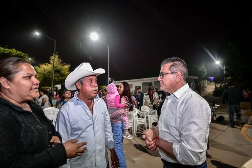 *Los Zapotes se convierten en la comunidad número 40 iluminada*