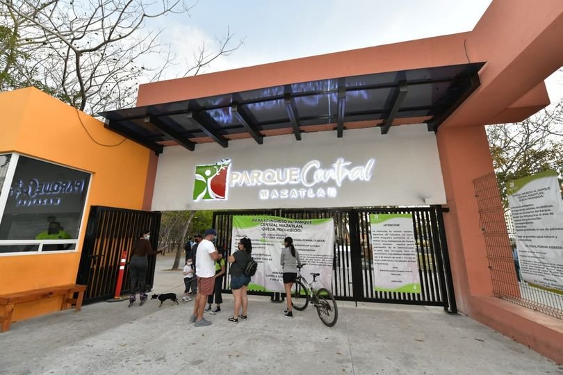 *Parque Central admite mascotas: Servicios Públicos.*
