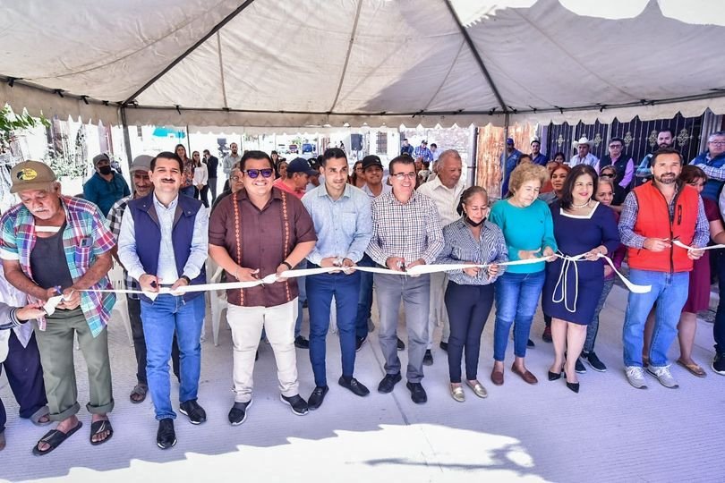 *Tras 50 años de espera, vecinos de calle Tenerías viejas reciben obra de pavime *Tras 50 años de espera, vecinos de calle Tenerías viejas reciben obra de pavime