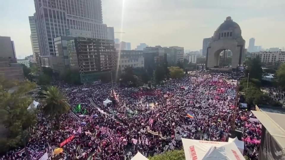 UN CIERRE MULTITUDINARIO DE SU PRECAMPAÑA TUVO CLAUDIA SHEINBAUM, EN EL MONUMENT