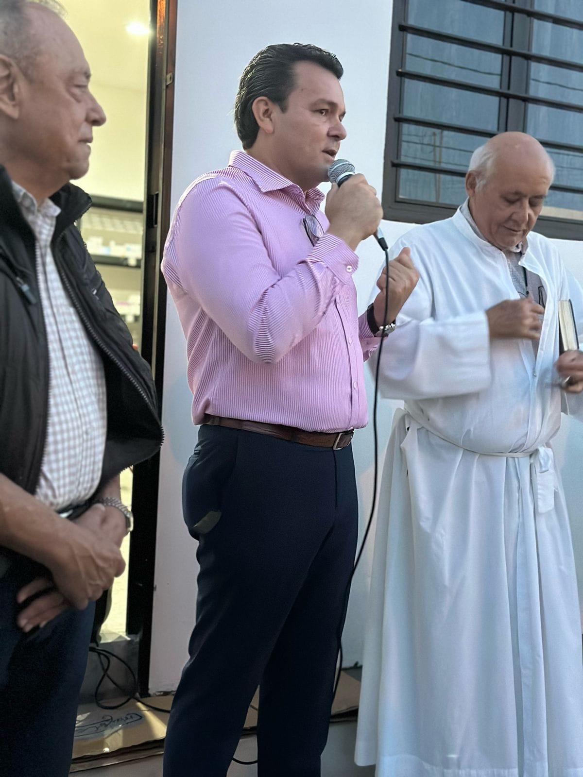 ABRE OTRA OFICINA DE GESTIÓN EL REGIDOR ROBERTO RODRÍGUEZ LIZÁRRAGA.