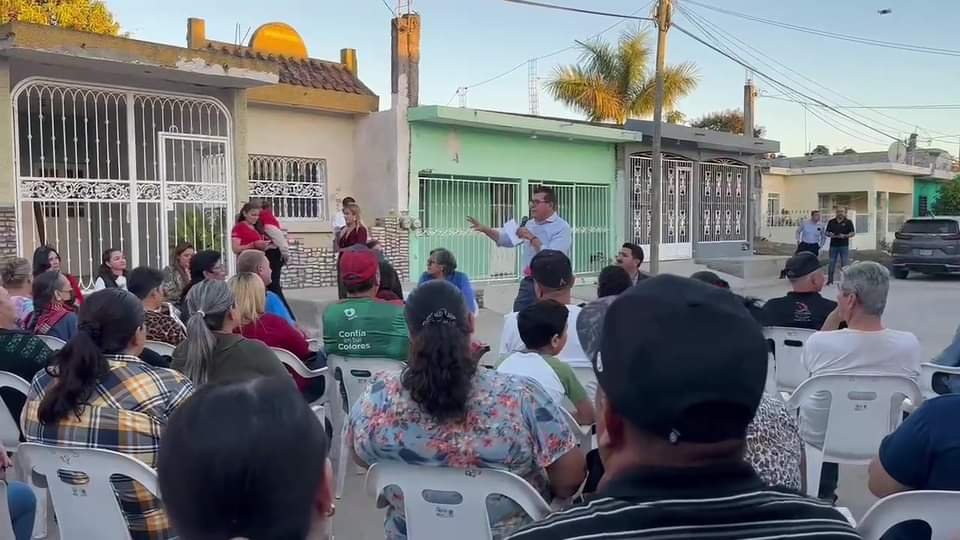 Banderazo de arranque de pavimentacion en dorados de villa, de las calles fronte
