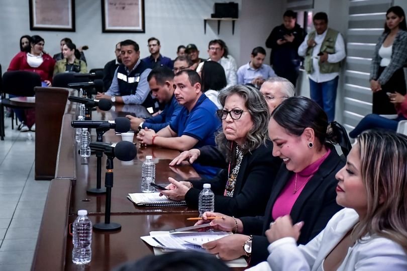 *Conforman en Mazatlán Comité Municipal de Salud.* *Conforman en Mazatlán Comité Municipal de Salud.*