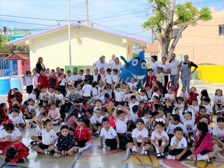 *Conviven con “Tita” y aprenden a cuidar del agua alumnos del Kínder Enrique Reb