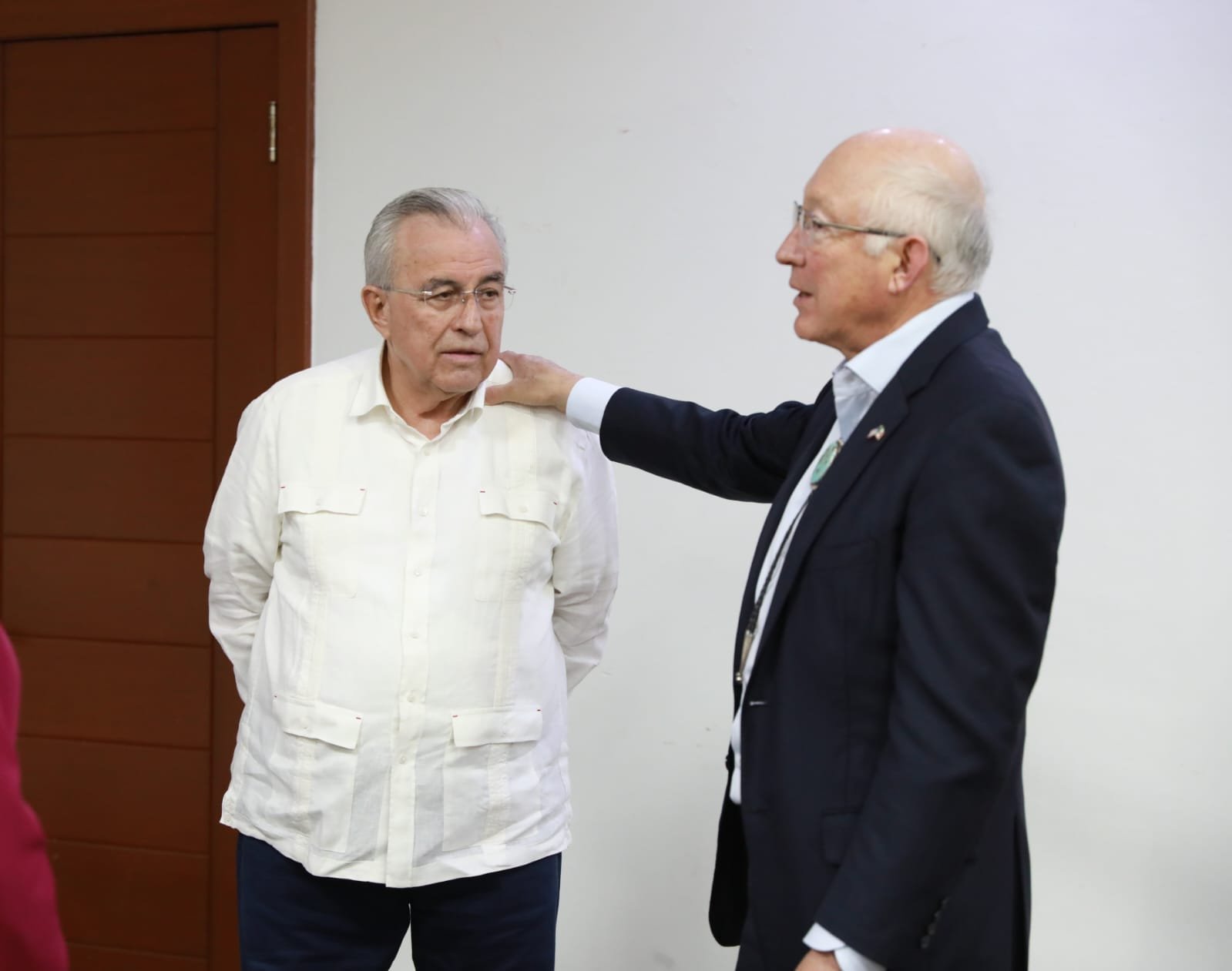*El gobernador Rocha se reúne con el Embajador de Estados Unidos de América en M *El gobernador Rocha se reúne con el Embajador de Estados Unidos de América en M