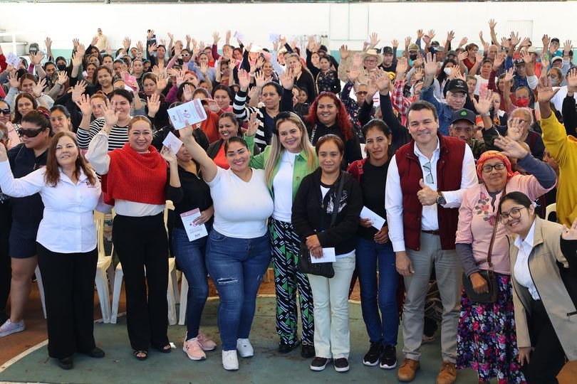 *Entregan Gobierno Municipal y Sistema DIF Mazatlán recursos del Programa de Apo