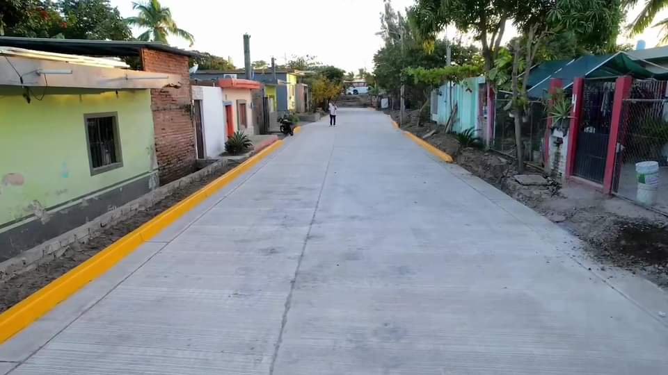 Inauguración de la calle arroyo de la colonia urias