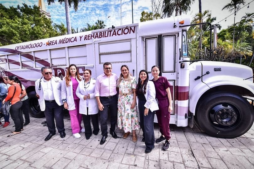 *Inauguran Sistema DIF Mazatlán y el Gobierno Municipal, Camión de la Salud*