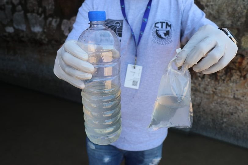 *JUMAPAM realiza muestreo de un escurrimiento en Olas Altas*