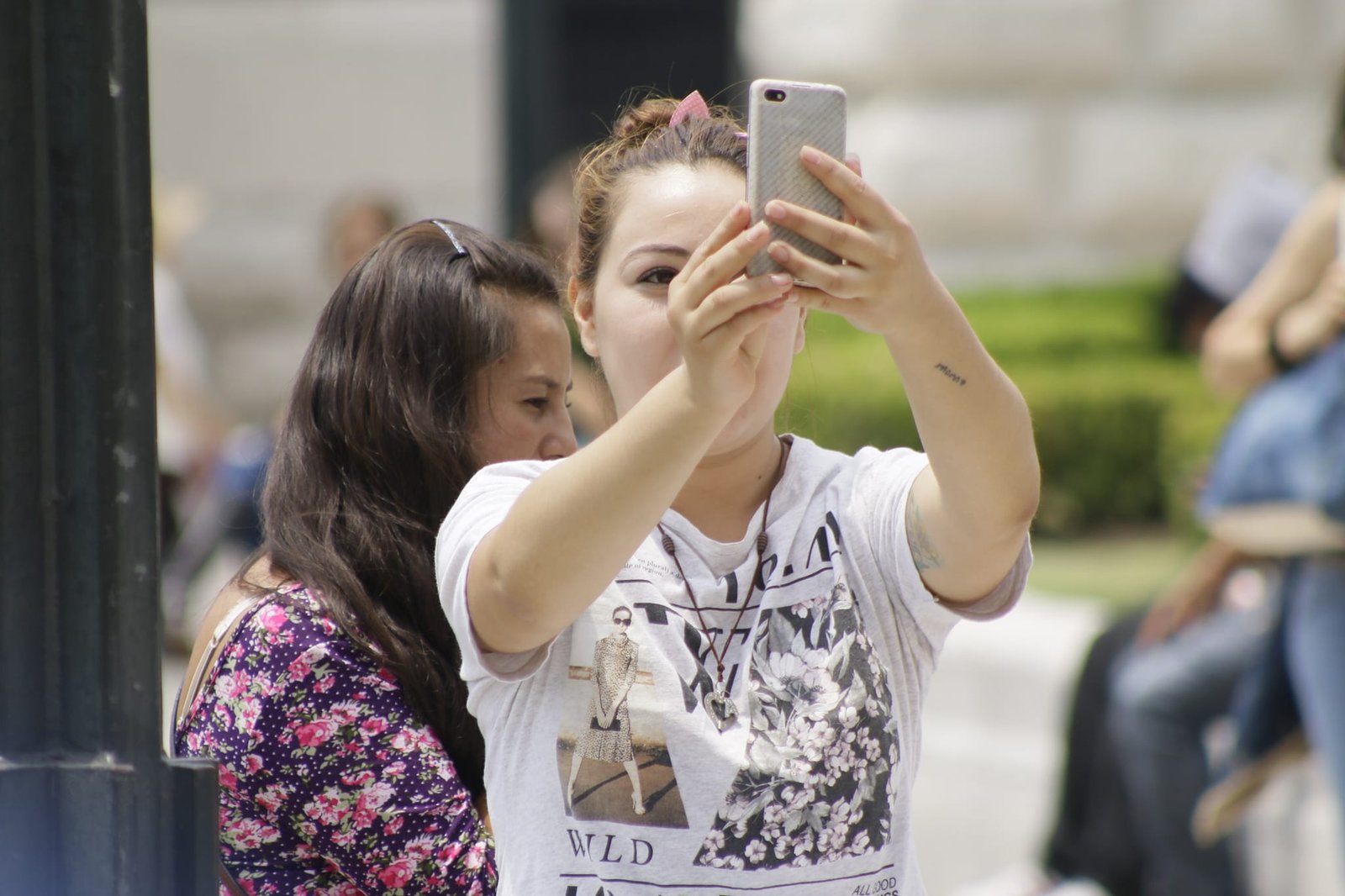 Jóvenes prefieren aprovechar las distintas plataformas para generar ingresos y d